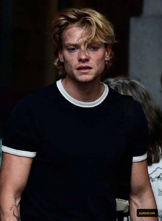 《泥脸》：R级肉体恐怖片，DC新片档期推迟，神秘面纱即将揭开-金点网络 - 游戏资讯|技术教程|资源分享平台